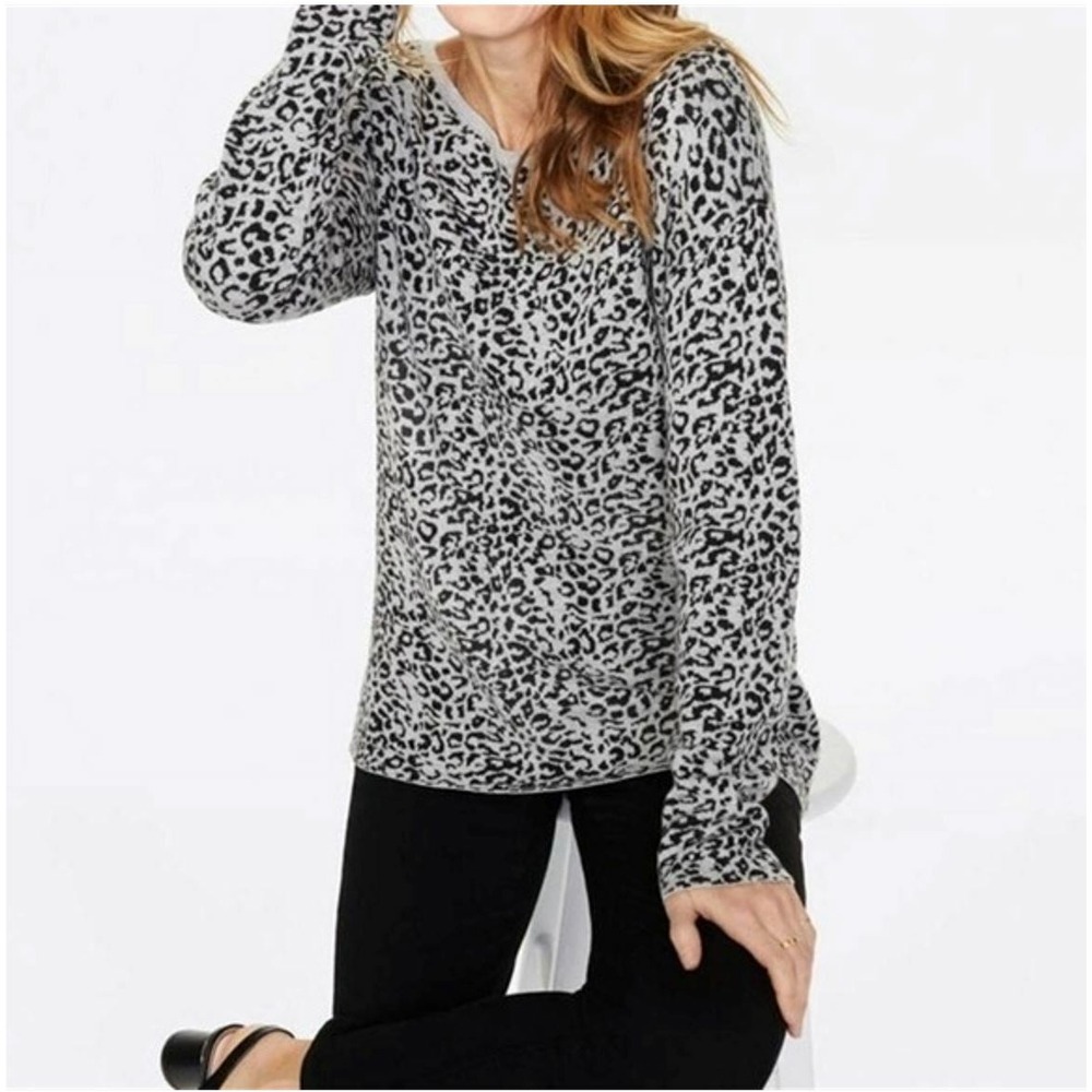 NYDJ Women Gray Black Jaguar Button Back Boat Neck Sweater MYRN3899 Size S